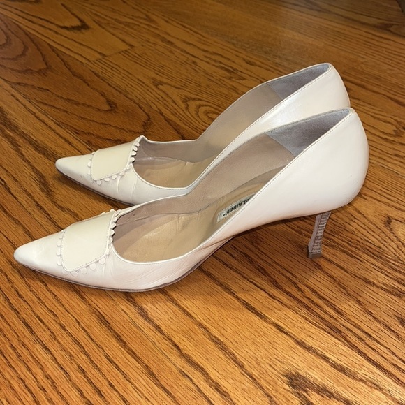 Manolo Blahnik Woman’s Cream Heels Size EU 40.5 - Picture 3 of 7